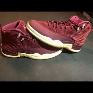 Jordan Retro 12’s “Bordeux” Size 12